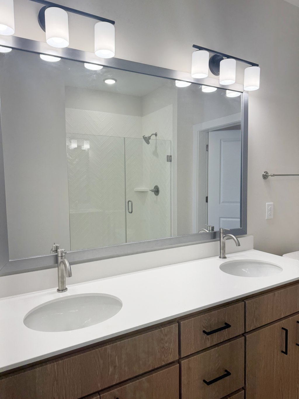 monument bathroom